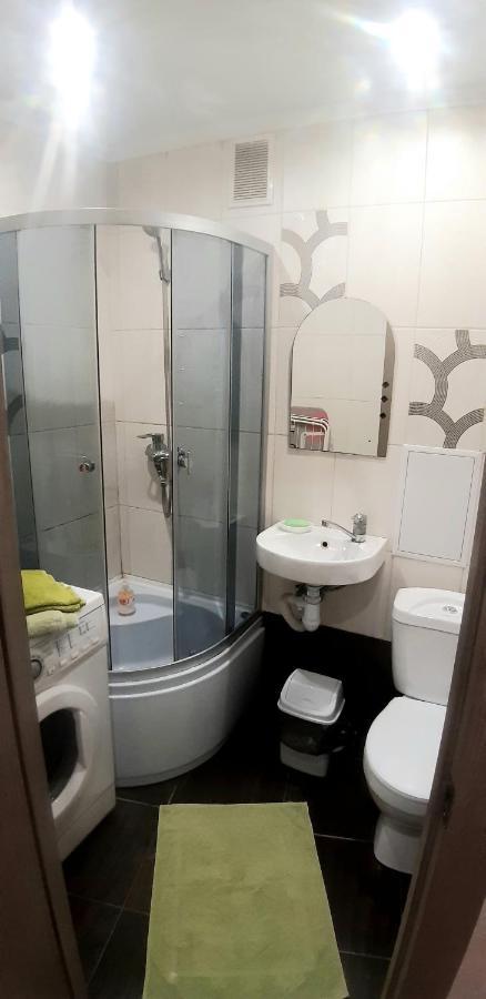 Apartment On Artyleriiska 2 With River View Mykolaiv Exterior photo
